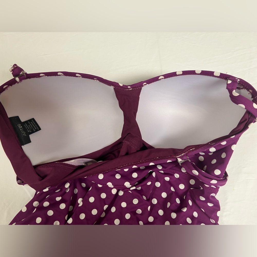 APT 9 TANKINI PURPLE/WHITE POLKA SIZE 1X
PADDED. NO UNDERWIRE RUCHED SIDES - Picture 8 of 9